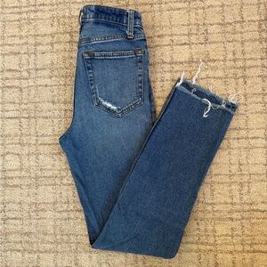 Abercrombie & Fitch Zoe natural rise ankle straight Jeans. Size 25.